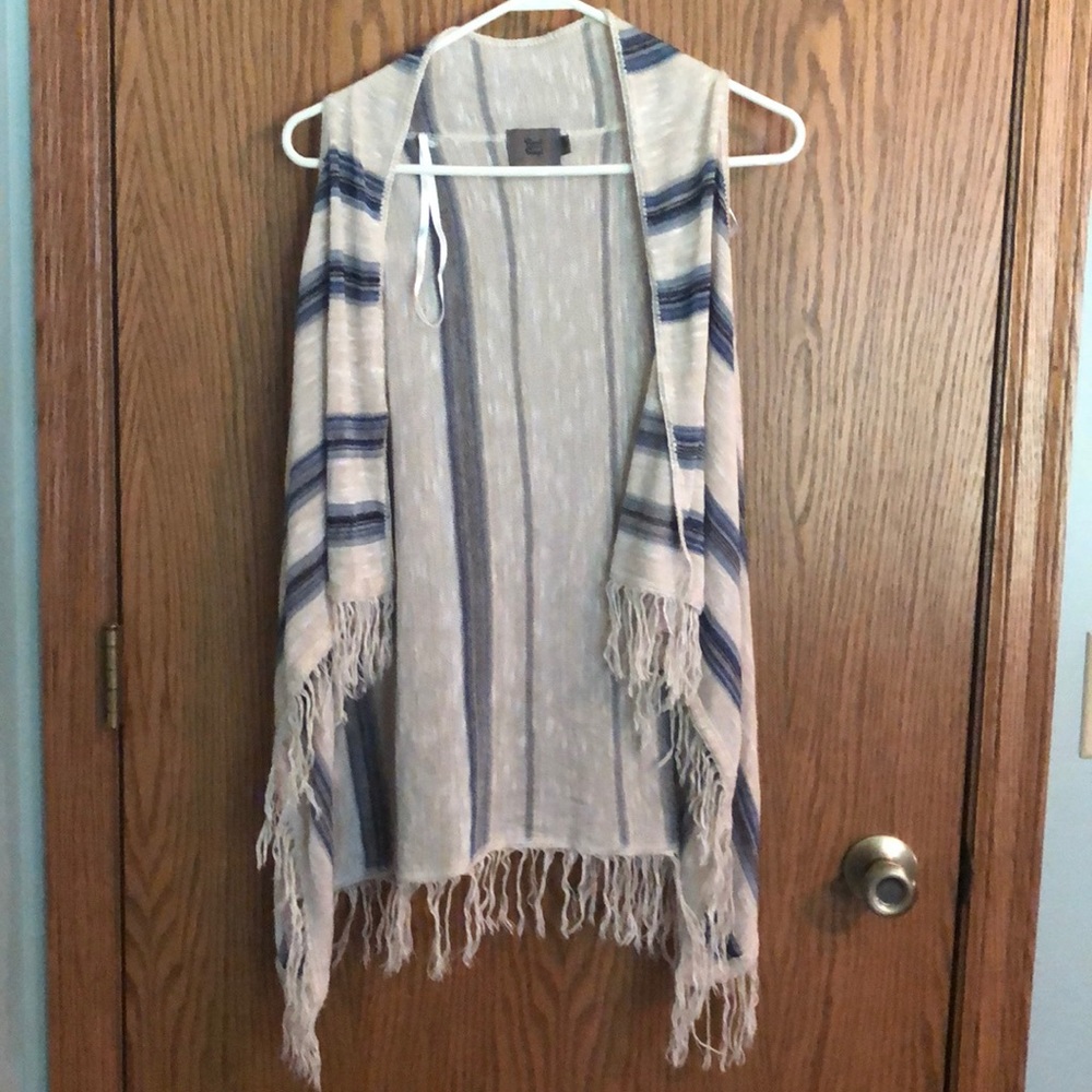 Knit vest/shawl